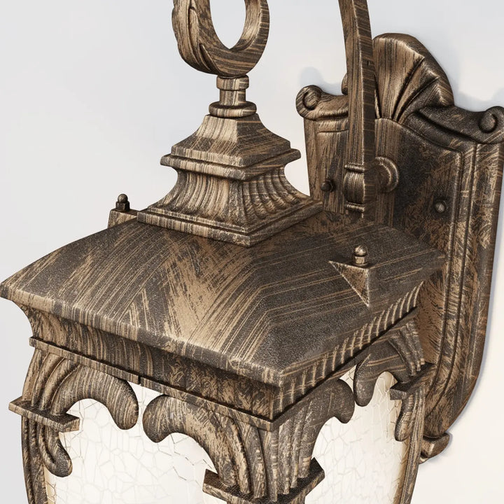 Applique extérieure lanterne italienne en bronze antique avec détails baroques sculptés et verre craquelé