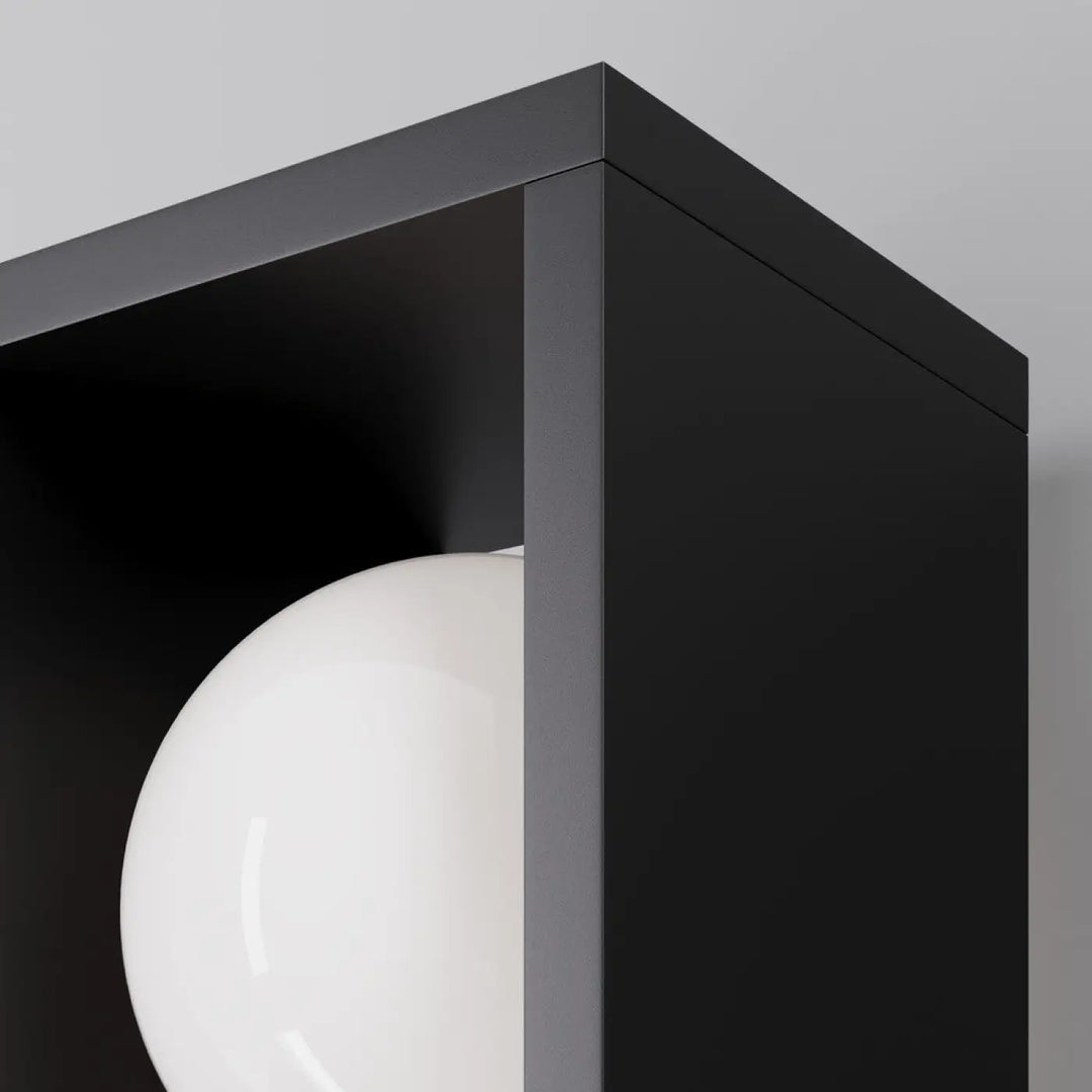 Applique extérieure led slate en forme de cube noir mat avec une lumière chaude sphérique indice ip65