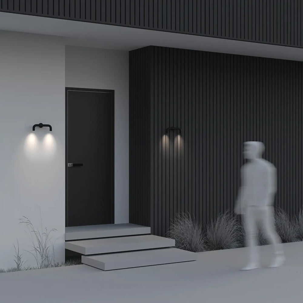 Applique extérieure led aluminium noir sleek cube avec bras courbés et doubles luminaires circulaires minimalistes