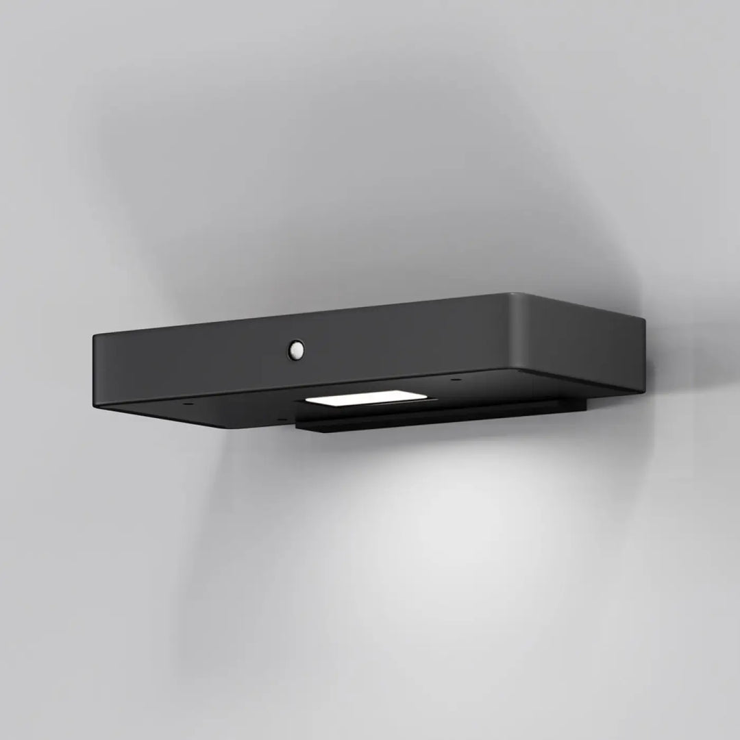 Applique extérieure barre ultra-fine en acier noir avec détecteur de mouvement intégrée pour usage solaire