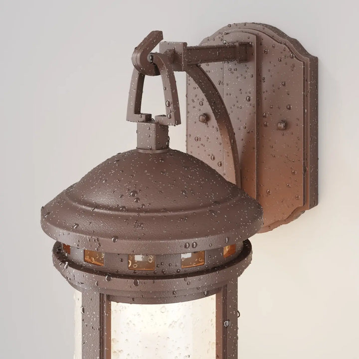 Applique extérieure salamanca en bronze avec corps en métal texturé et panneaux verre dépoli pour éclairage terrasse