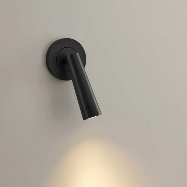 Détail de la tête lumineuse de l'applique Gamma Mini noire