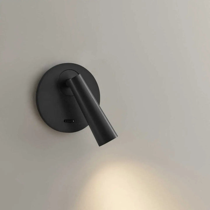 Détail de l'applique Gamma en aluminium noir #couleur_noir
