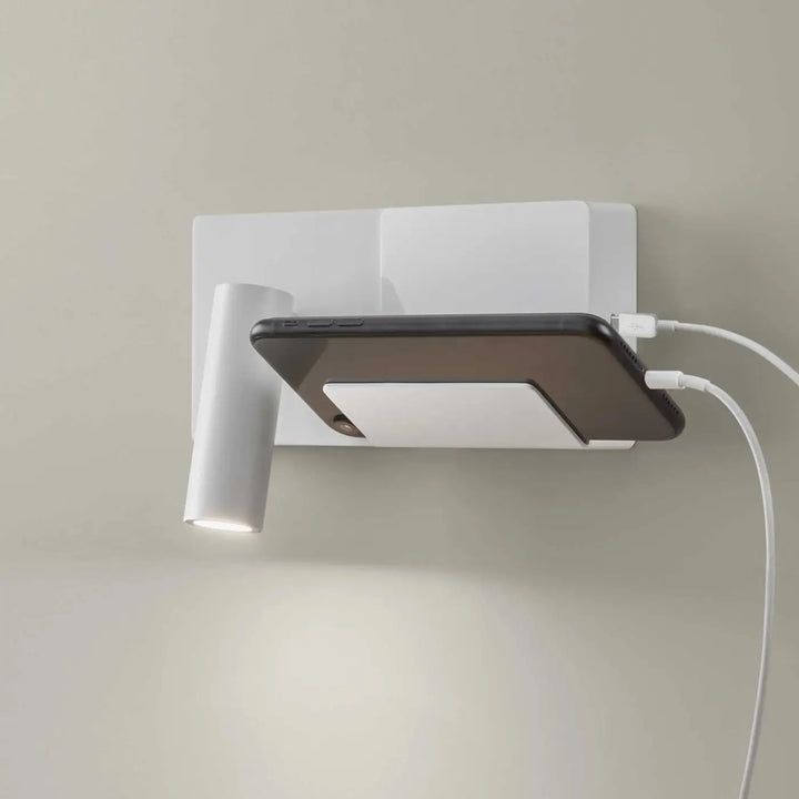 Détail de l'applique E-lamp Mini blanche en aluminium #couleur_blanc