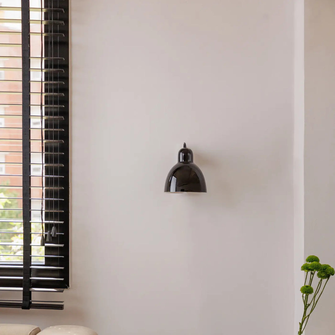 Applique murale Venice bleu cobalt de Faro Barcelona en situation