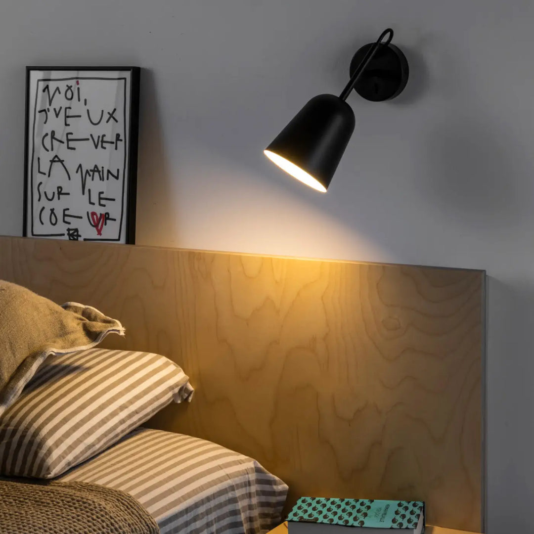 Applique murale Studio noire de Faro Barcelona en situation