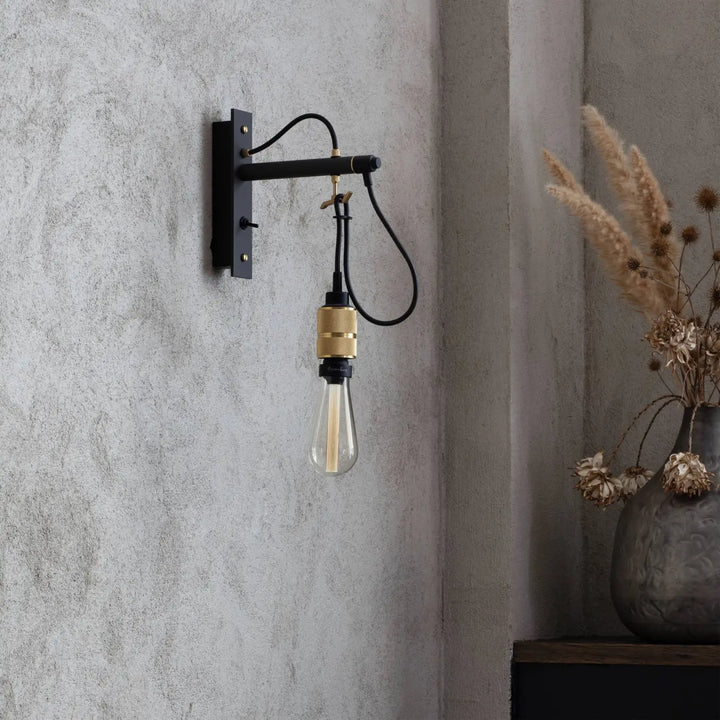 Luminaire Hooked dans un intérieur #couleur_dor