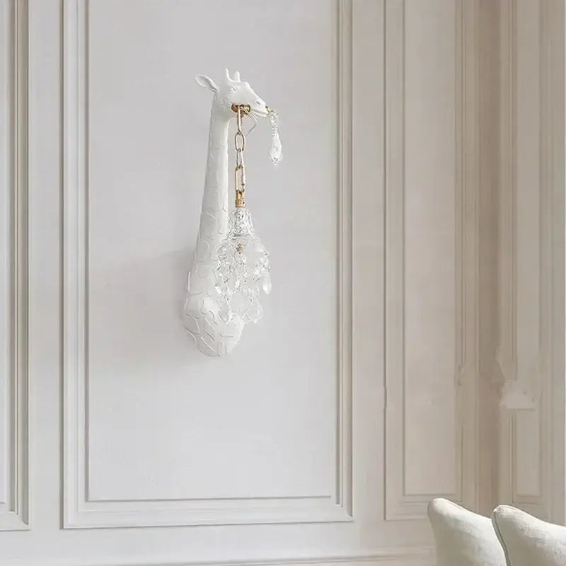 Applique Murale Animal Avec Une Tête De Girafe Blanche Élégante