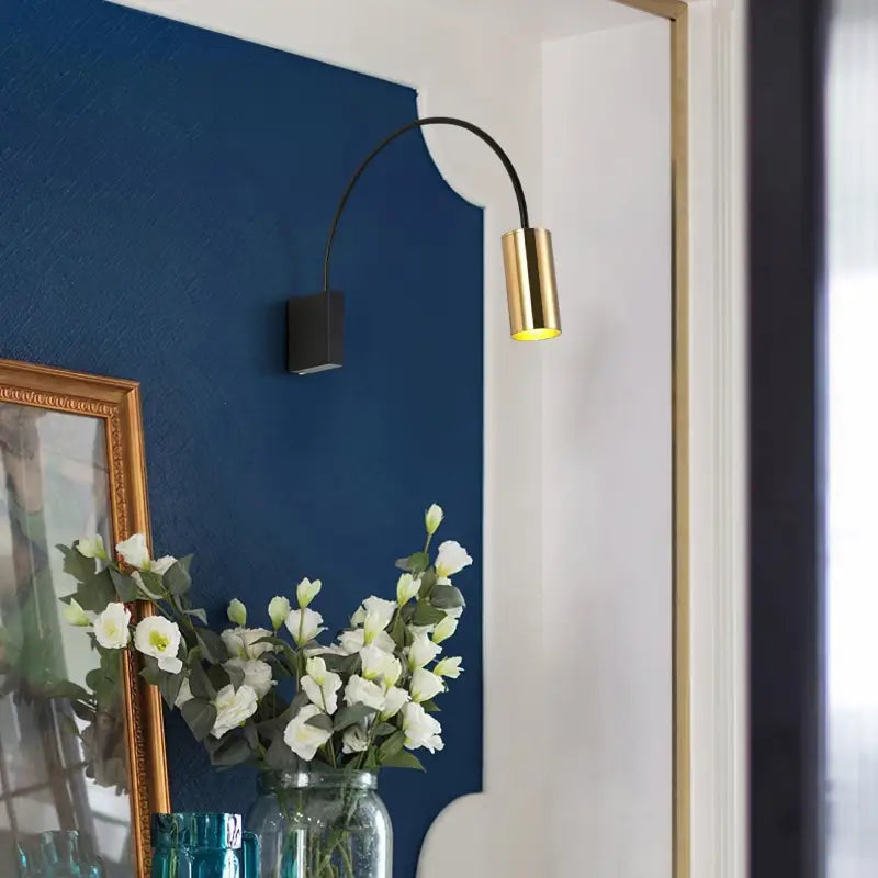 Applique Murale Arc En Métal Noir Et Tête Cylindrique