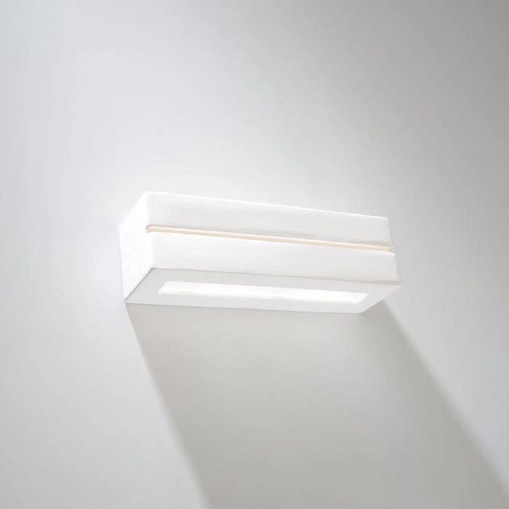 Applique murale blanche design moderne en céramique vega line avec éclairage led intégré pour une belle lumière
