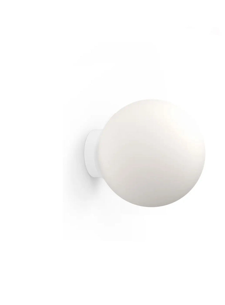 Applique Bola Sphere à rosace blanche, globe en verre opale de 30,5 cm
