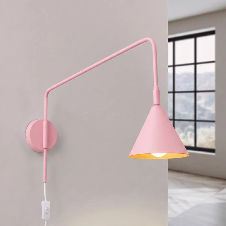 Applique Murale rose allumée, vue rapprochée