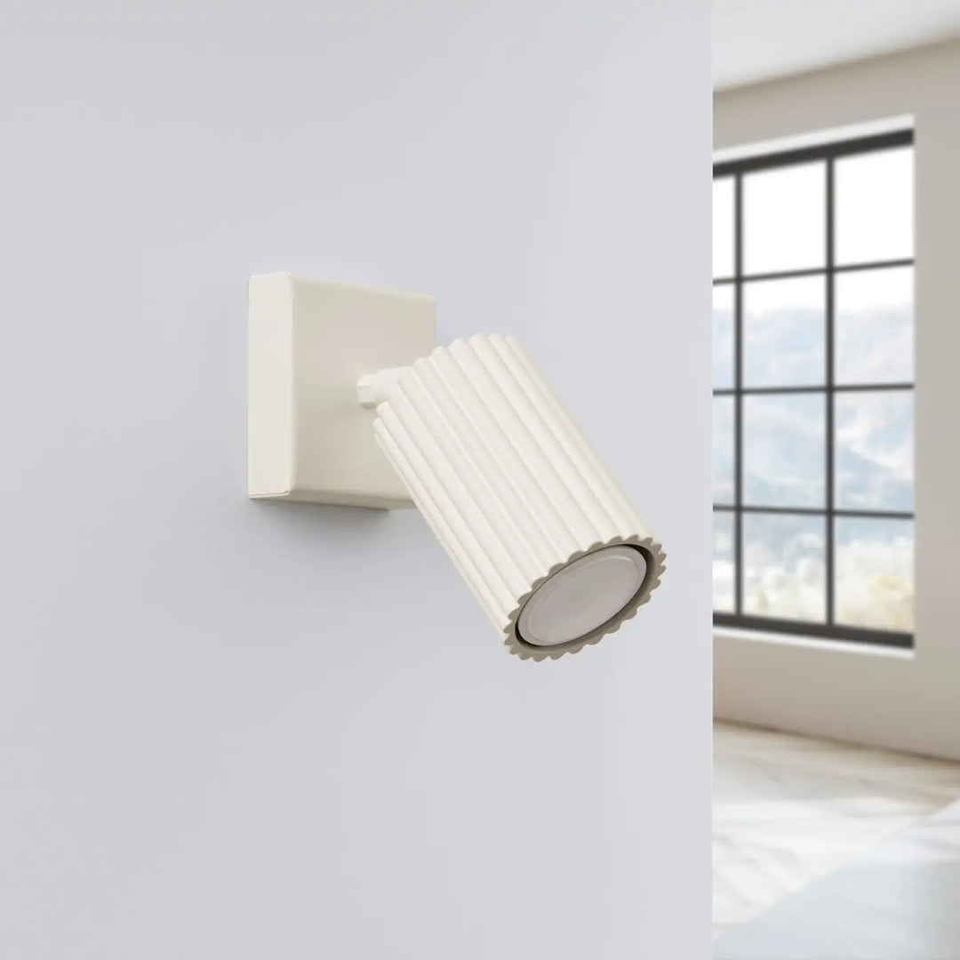 Applique Murale beige éteinte, vue rapprochée