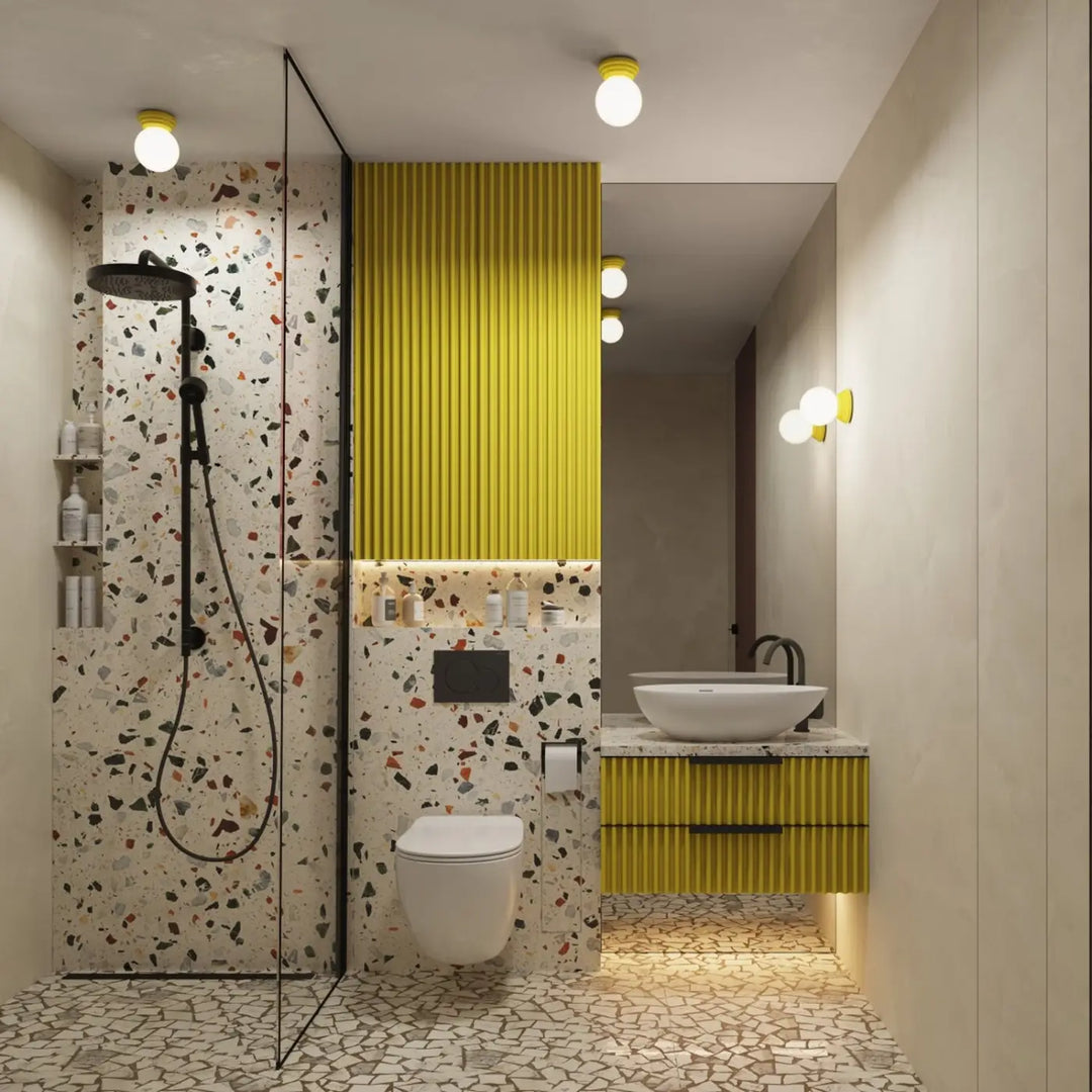 Applique murale jaune dans une salle de bains