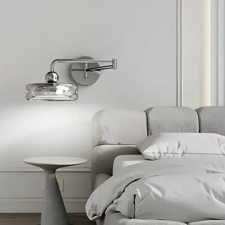 Applique Murale Chromée Avec Abat-Jour En Aluminium Transparent