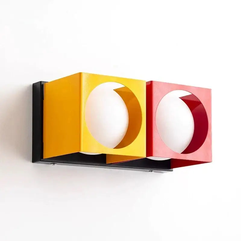 Applique murale colorée design contemporaine en rouge et jaune