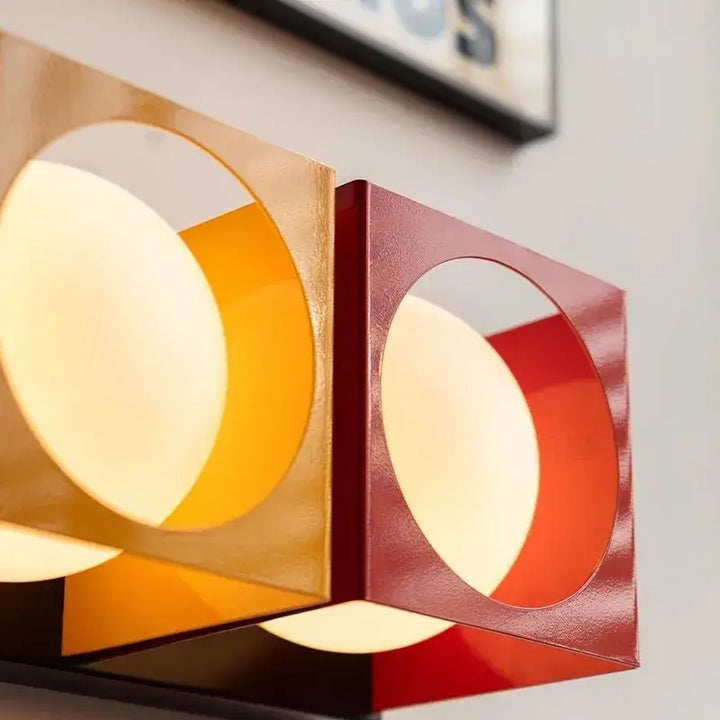 Applique murale colorée design contemporaine en rouge et jaune