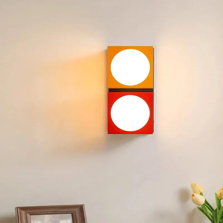 Applique murale colorée design contemporaine en rouge et jaune