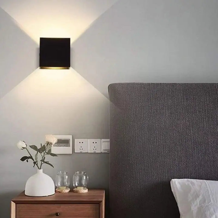 Applique Murale Cube Aluminium Design Faisceau Lumineux