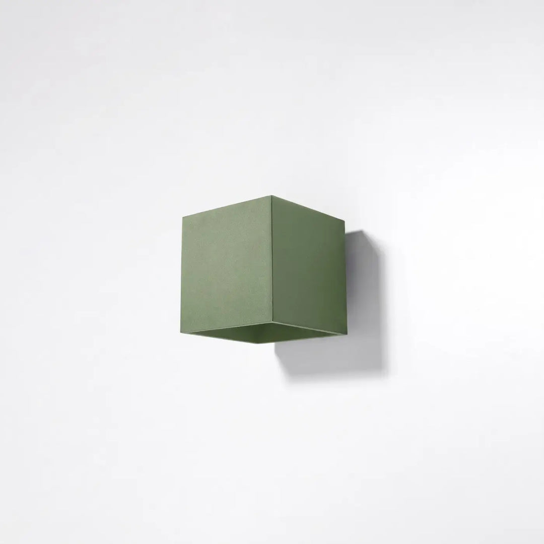 Applique Murale vert olive éteinte, vue rapprochée