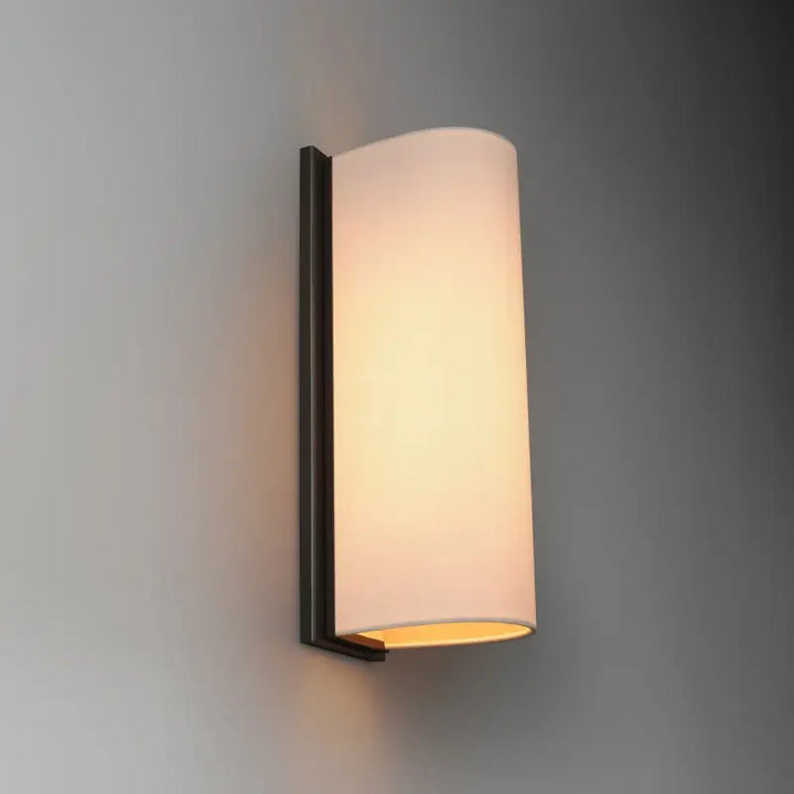 Applique murale design contemporaine en verre opalin blanc