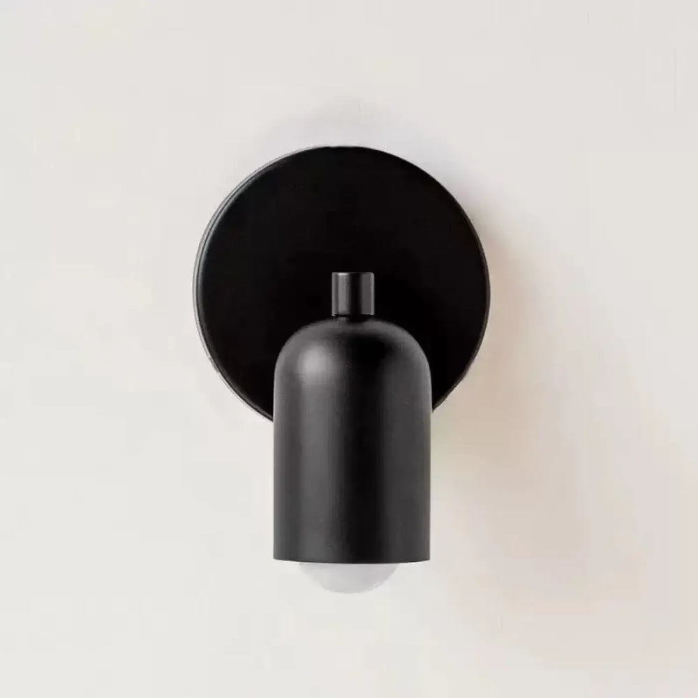 Applique murale noir mat design minimaliste avec abat-jour cylindrique et plaque circulaire corridor suffit d’un éclairage élégant