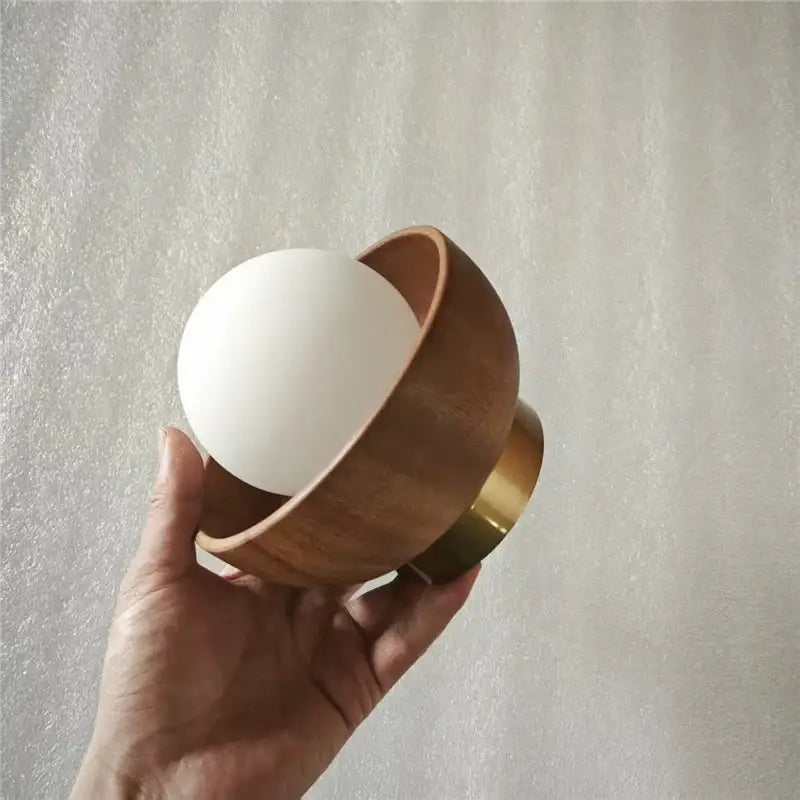 Applique murale design rond en bois et verre lumière douce