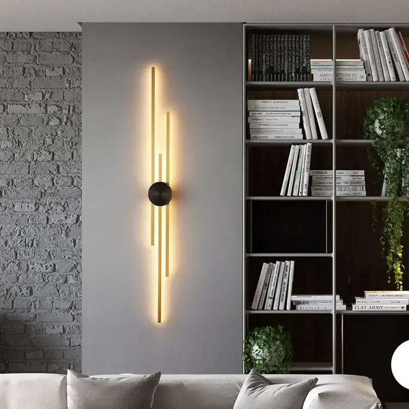 Applique Murale Dorée LED Au Style Moderne Et Épuré