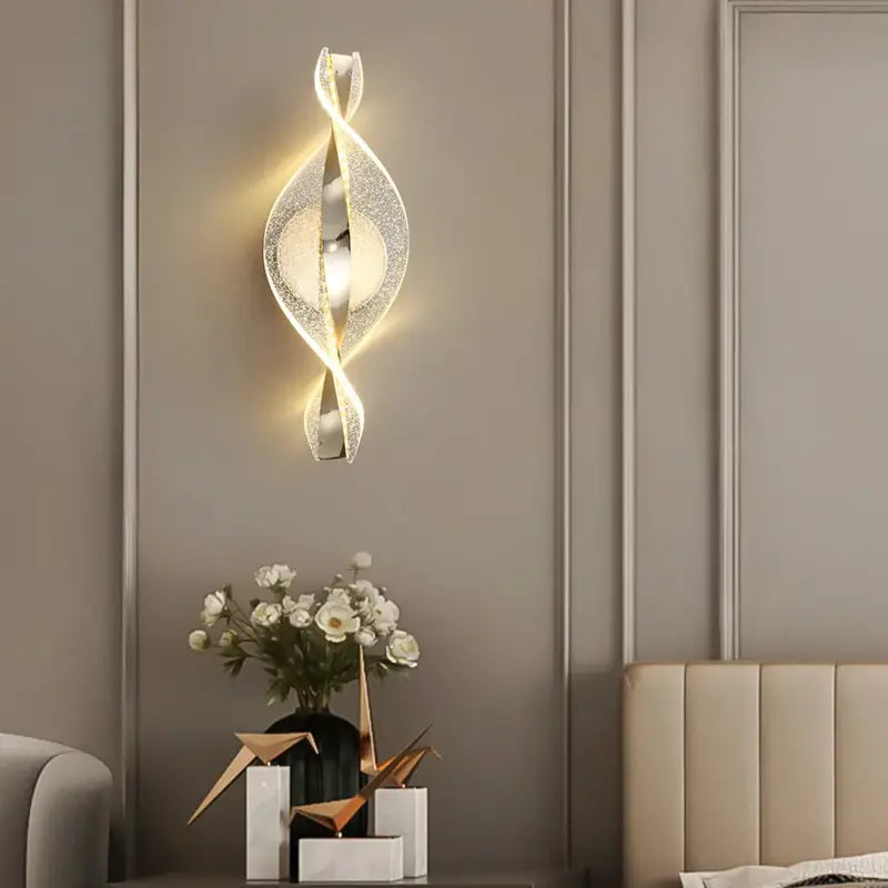 Applique Murale Dorée Originale Goutte Twistée