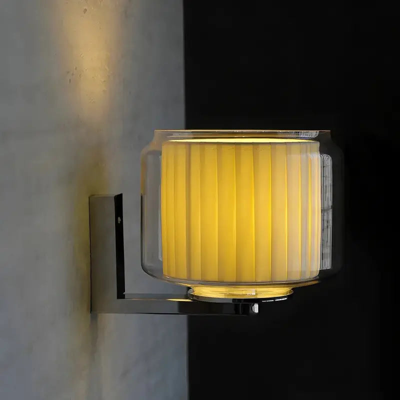 Applique murale élégante en verre strié au style contemporain