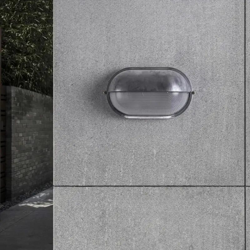 Applique murale extérieure industrielle en métal argenté vintage