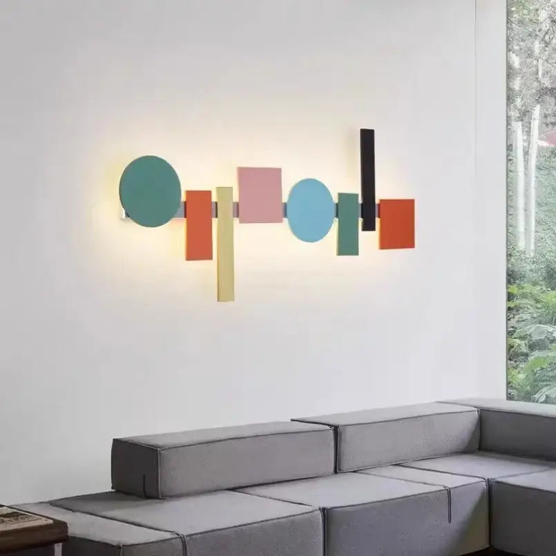 Applique murale géomatrique avec des carrés, ronds et rectangles

