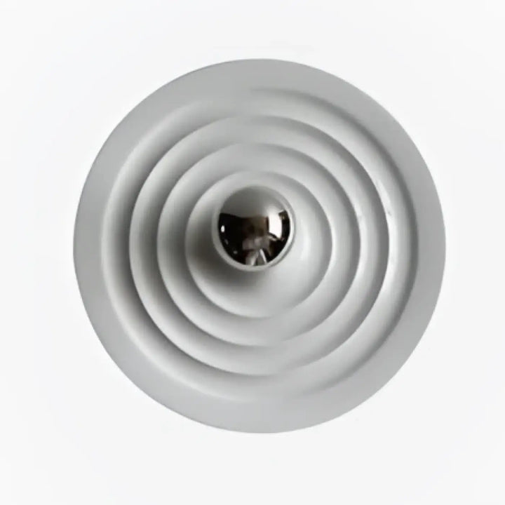 Applique murale diska minimaliste avec anneaux circulaires blancs et sphère chrome poli au centre design industriel