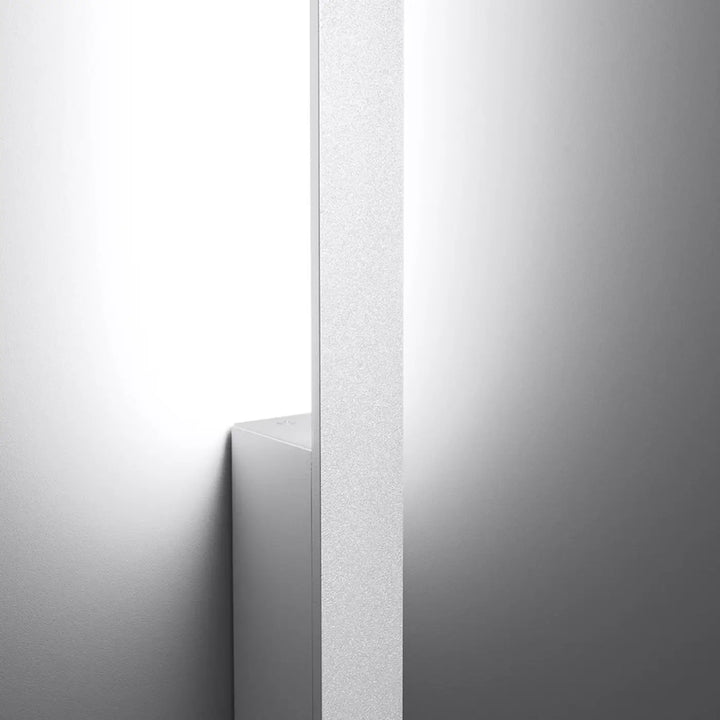Applique murale lahti m 4000k blanc avec module led et boîtier étroit au design rectangulaire moderne minimaliste