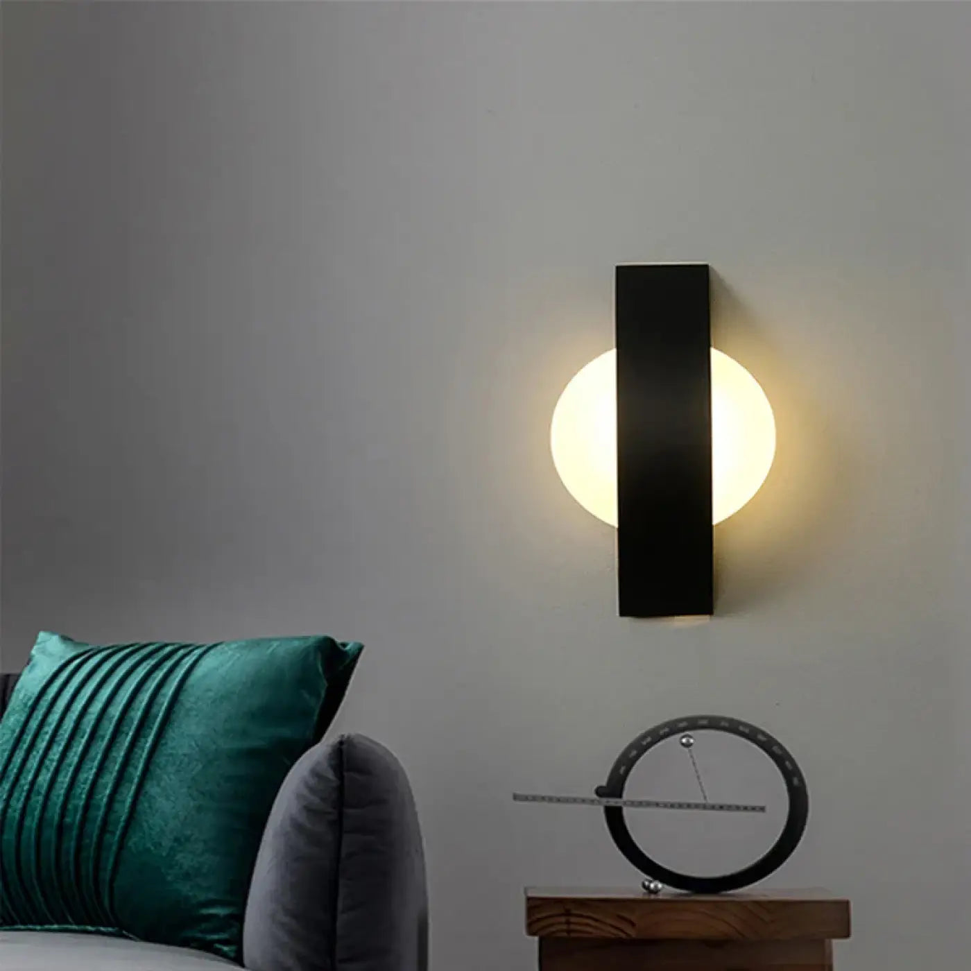 Cheap LED Wall Light for Modern Bedroom – Lustria
