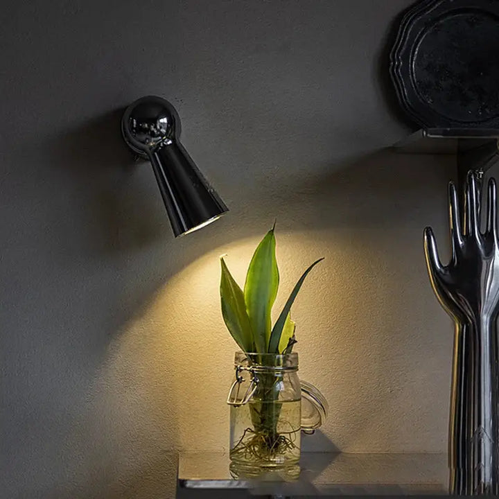 Applique led chromée avec base aluminium argent élégante
