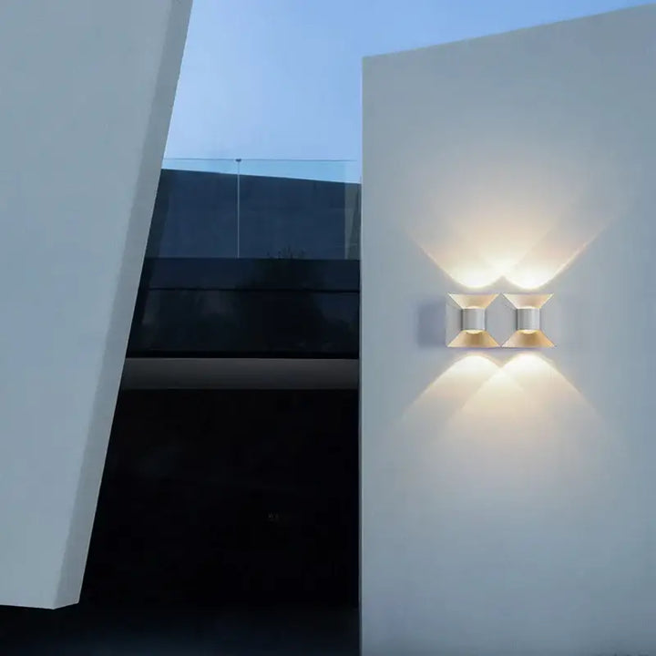 Applique murale led minimaliste effet architectural élégant