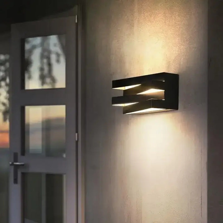 Applique Murale LED Design Moderne Noire Ou Blanche Graphique