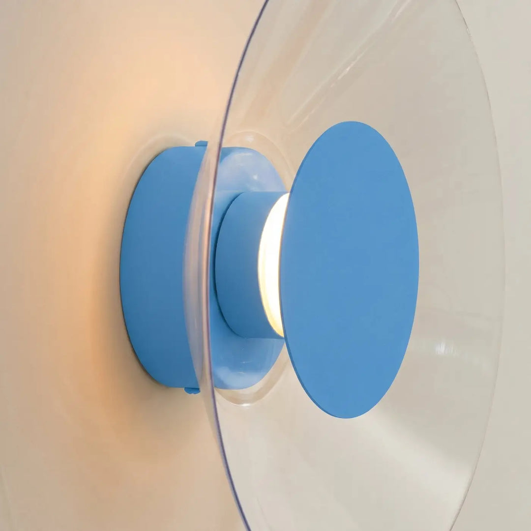Applique murale ASTRO bleu clair vue de profil, disque transparent