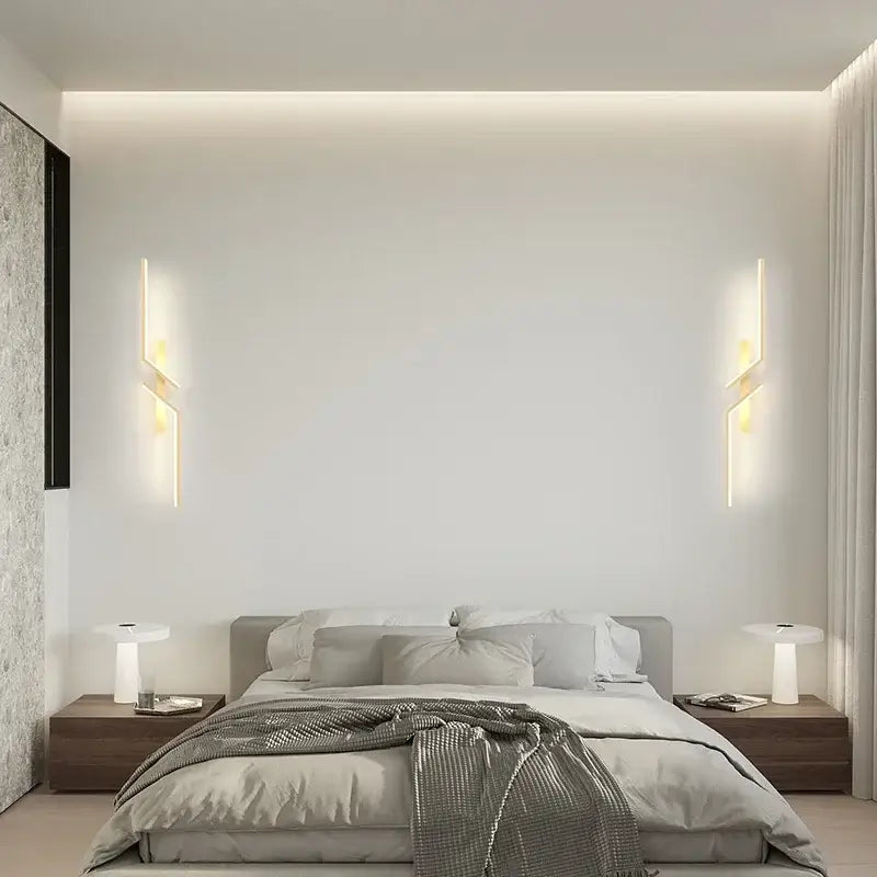 Applique Murale LED Dorée Au Design Courbé Moderne