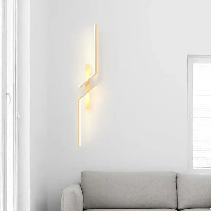 Applique Murale LED Dorée Au Design Courbé Moderne
