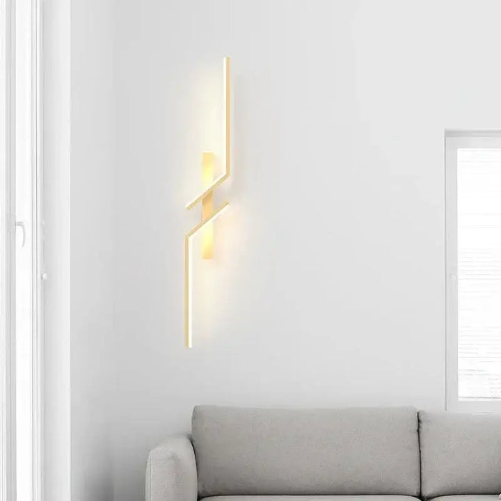 Applique Murale LED Dorée Au Design Courbé Moderne