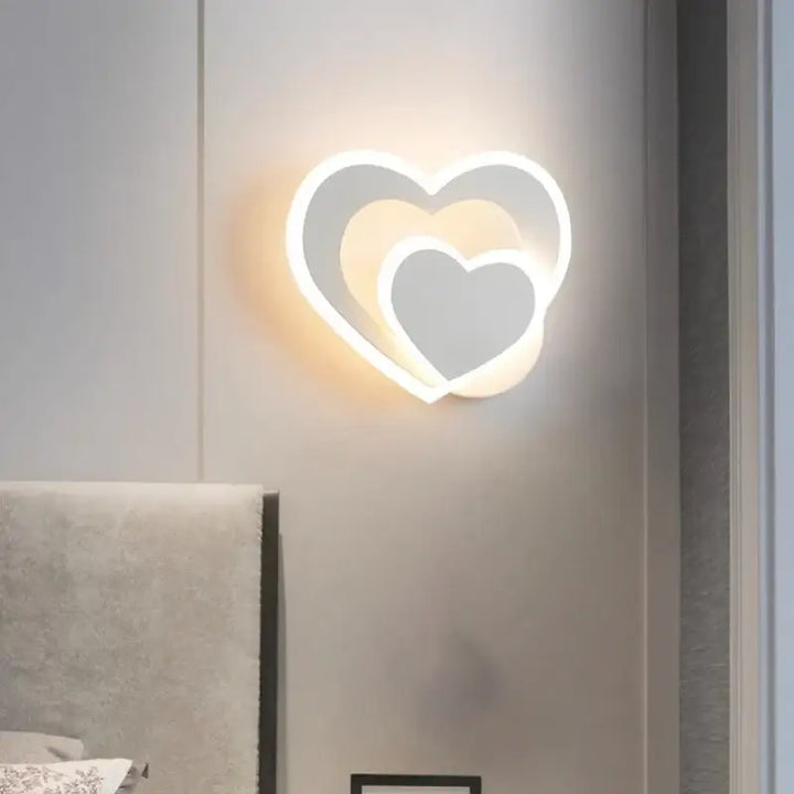 Applique murale LED en forme de deux coeurs


