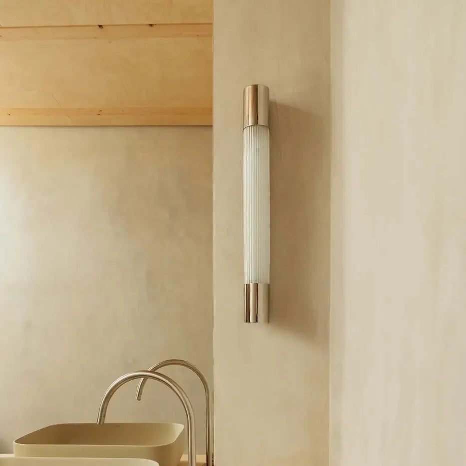 Applique Kiva chromée dans un intérieur