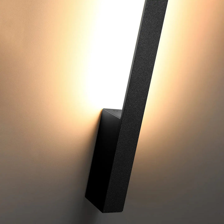 LAHTI L wall light, black, 3000K