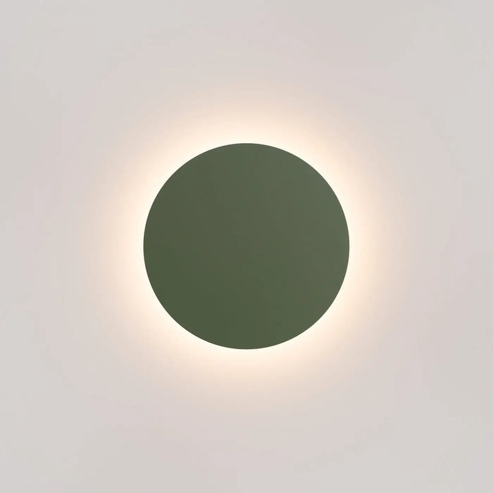 Applique murale seule en vert olive avec halo lumineux doux de la collection borgen comprend 3000k moderne