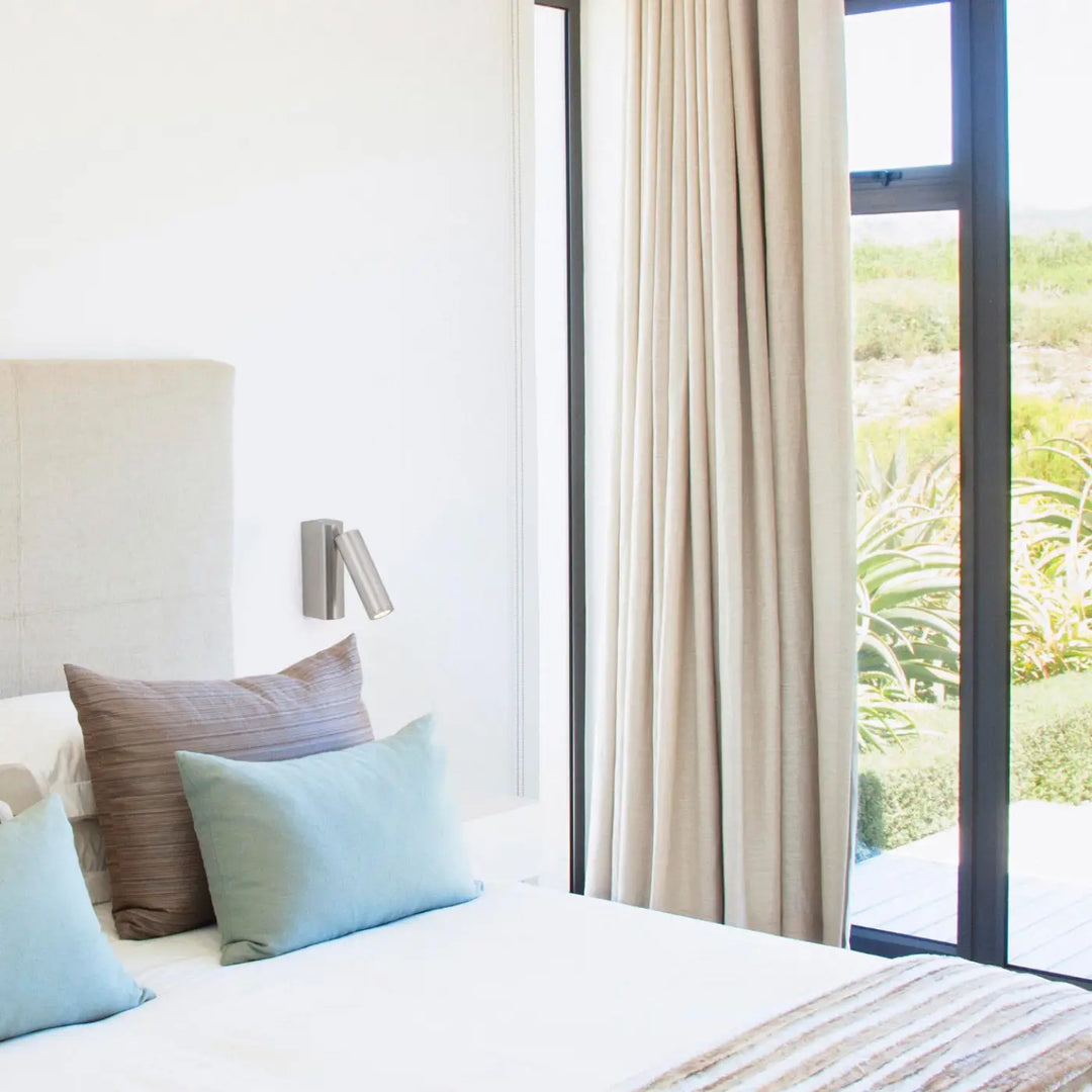 Applique liseuse Rob nickel mat de Faro Barcelona en situation