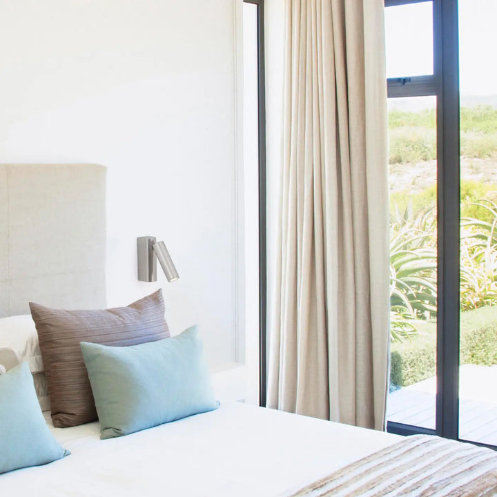 Applique liseuse Rob nickel mat de Faro Barcelona en situation