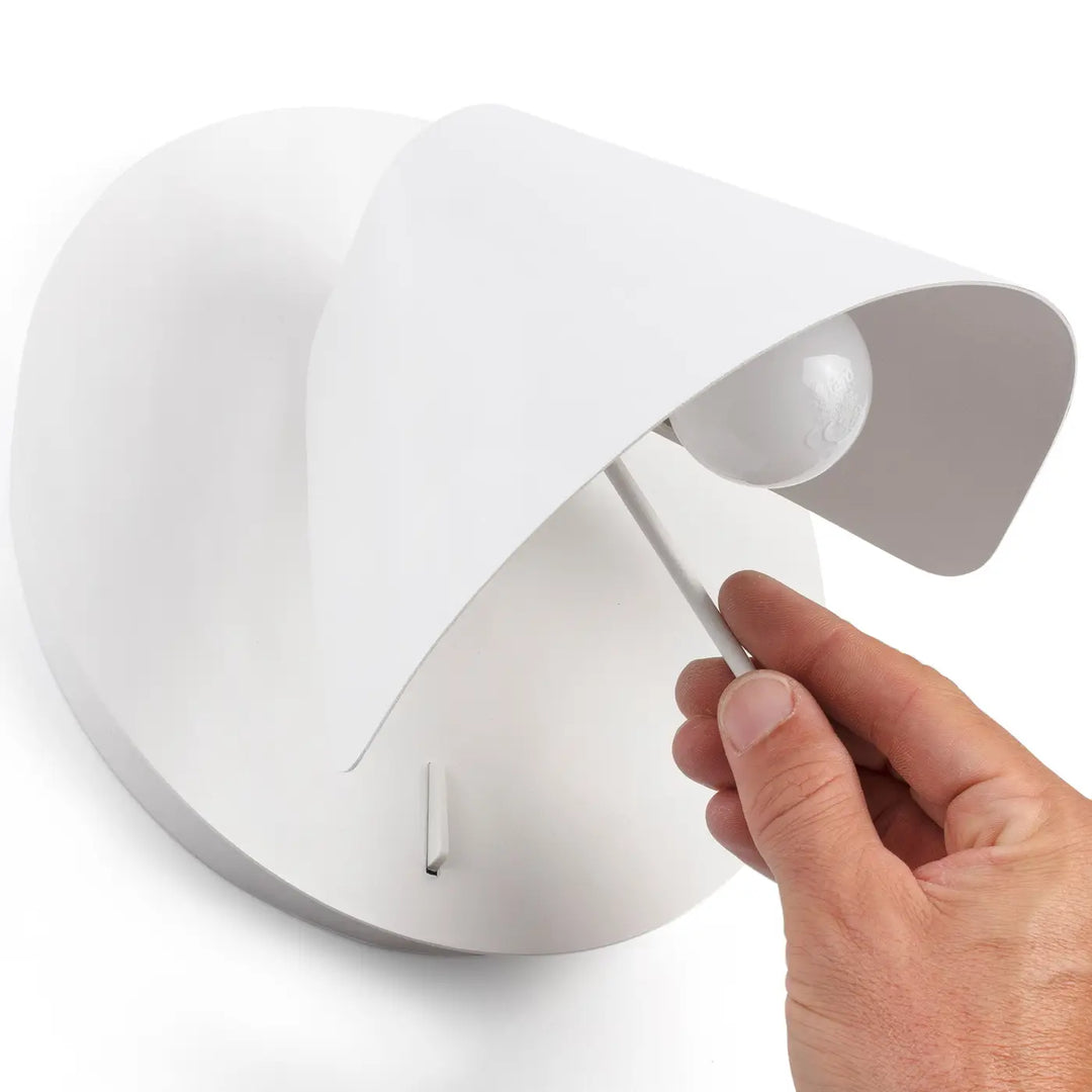Détail de l'applique Noon blanche