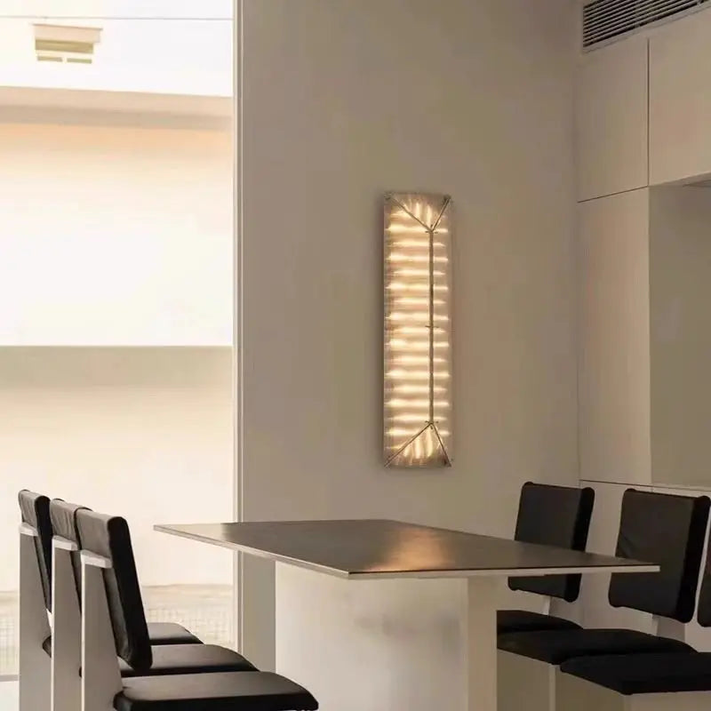 Applique murale longiligne en métal doré et led style chic